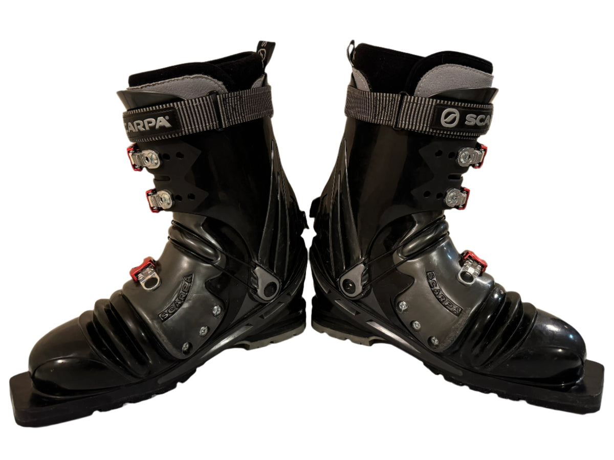 29.0 Scarpa T1 Black/Red (Used)