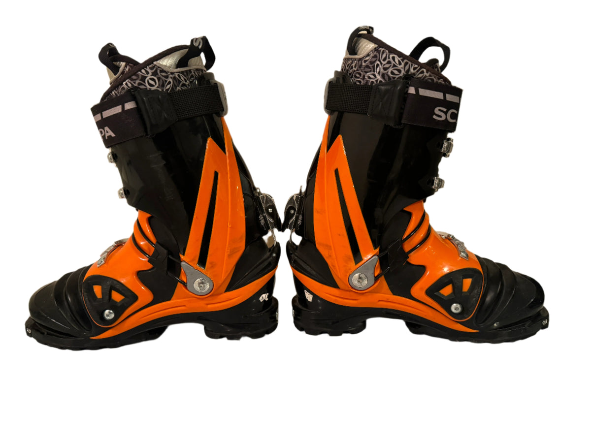 29.0 Scarpa Tx Pro Black & Orange (Used)