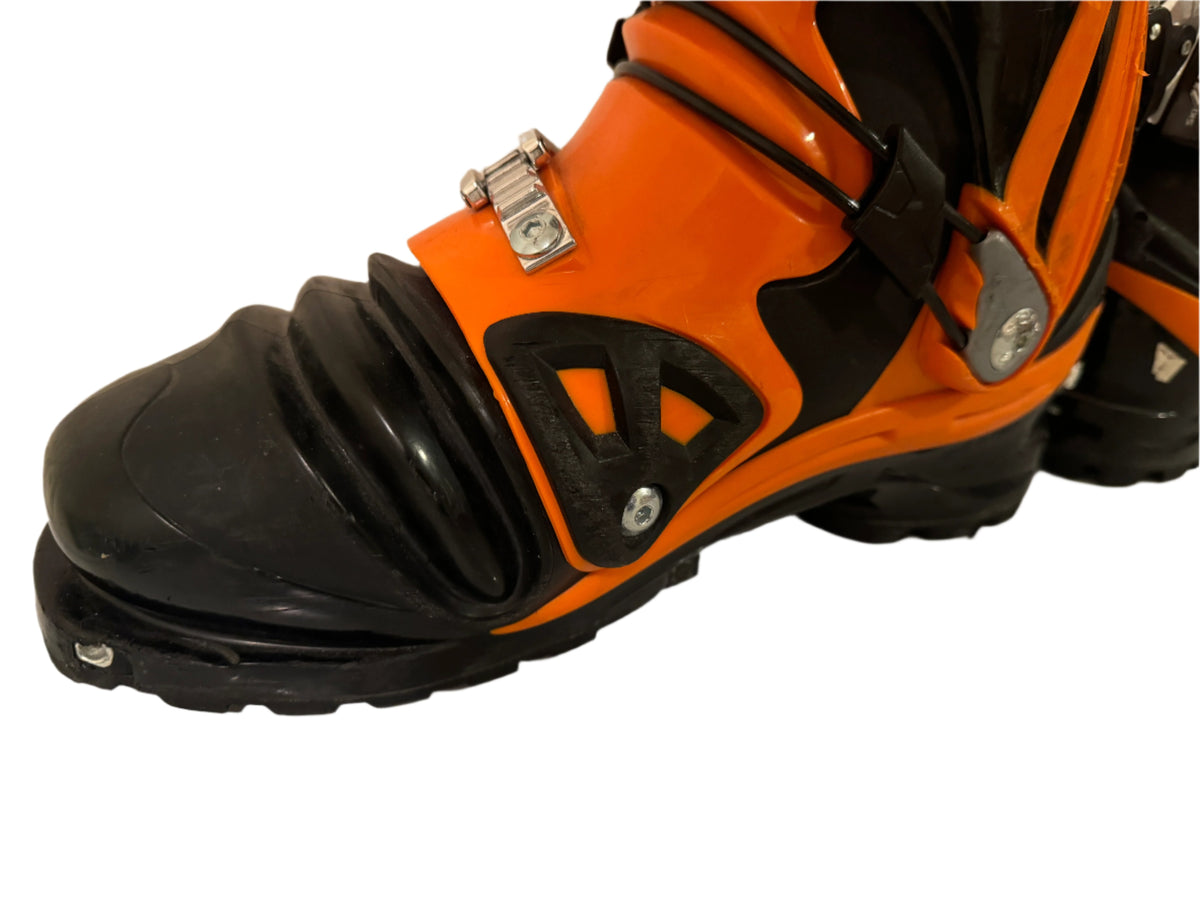 29.0 Scarpa Tx Pro Black & Orange (Used)