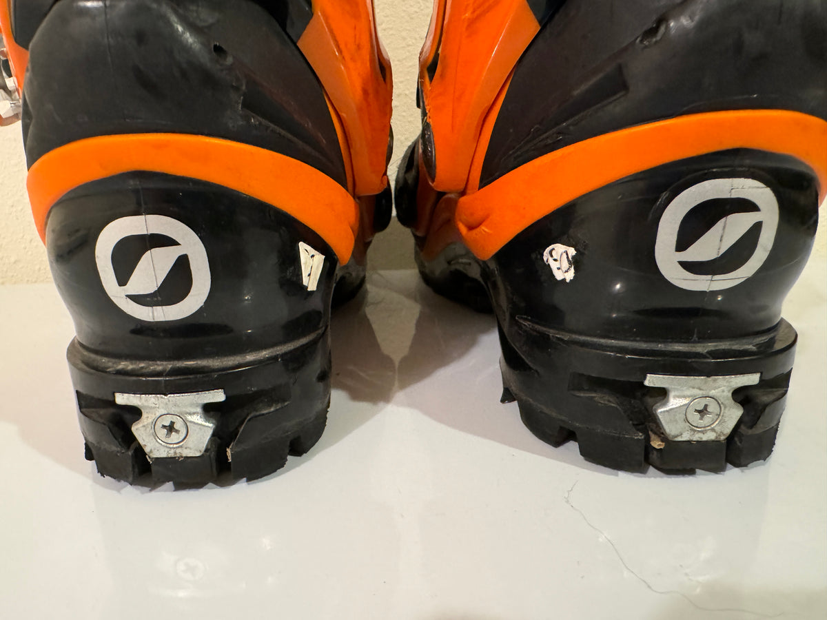 29.0 Scarpa Tx Pro Black & Orange (Used)